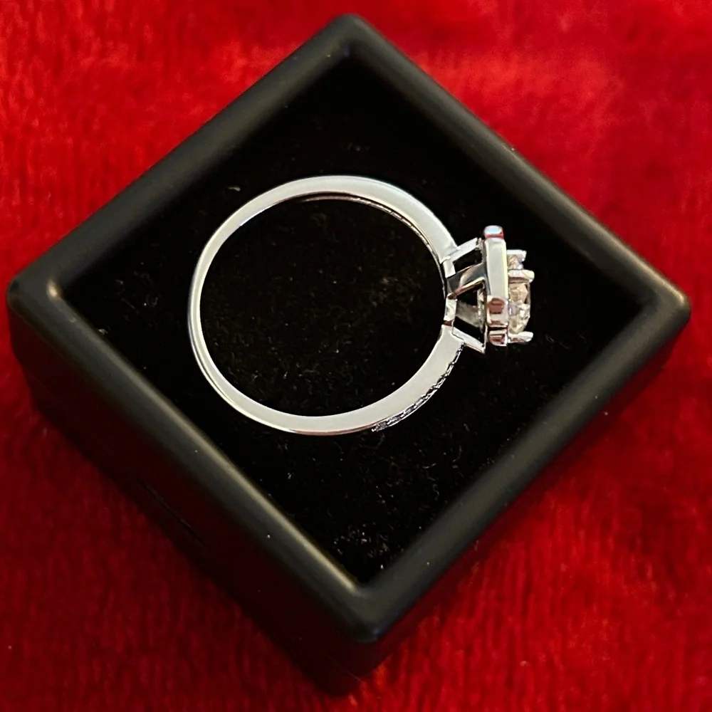 Luxury‎ Moissanite Diamond hexagon engagement ring size 9